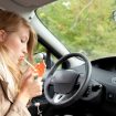 Nieprzyjemny zapach w samochodzie – jak się go pozbyć? | autofakty.pl
