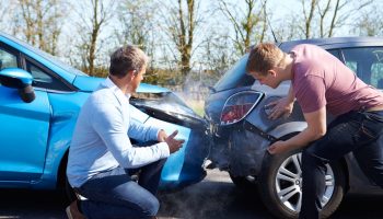 Odszkodowanie po kolizji | O czy warto pamiętać w trakcie starań o odszkodowanie? | autofakty.pl