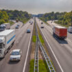 Zasady bezpiecznego podróżowania po autostradach | autofakty.pl
