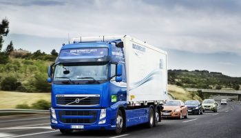 pociag_drogowy (fot. Volvo Trucks)
