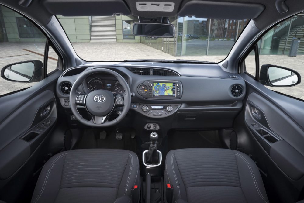 Toyota Yaris 2017 Wnętrze 2