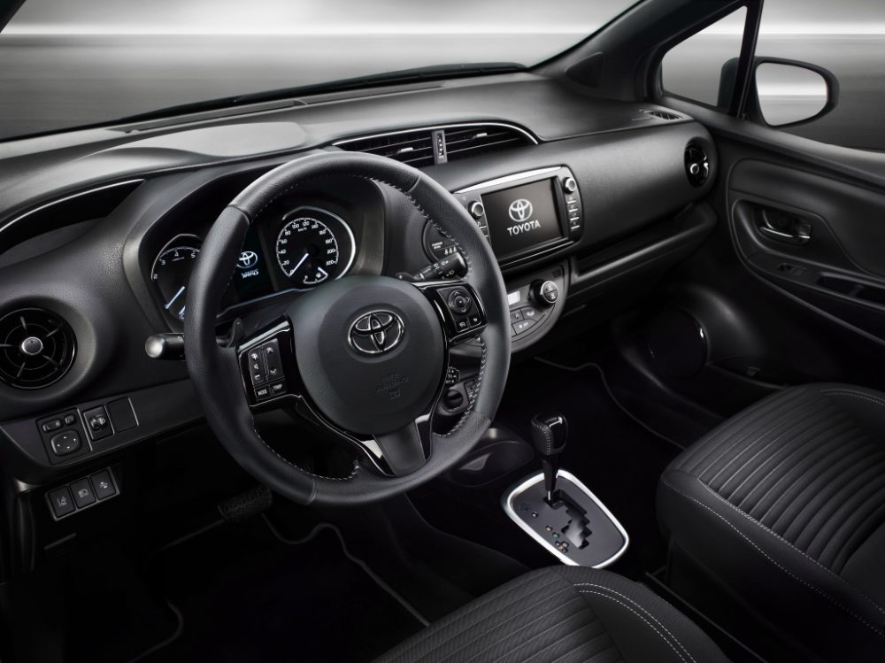 Toyota Yaris 2017 Wnętrze