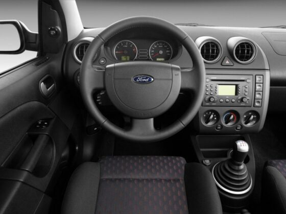 Ford Fiesta MK6 Wnętrze