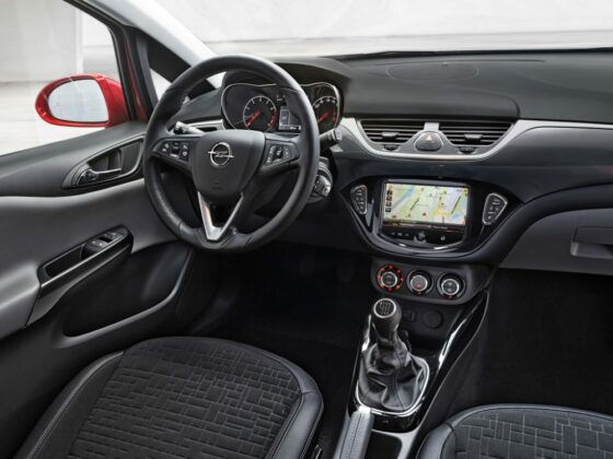 Opel Corsa E Wnętrze 6