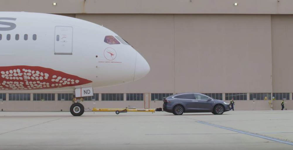 Tesla Model X Dreamliner, tesla model x, boeing 787-9 dreamliner, boeing 787, boeing dreamliner, dreamliner, boeing